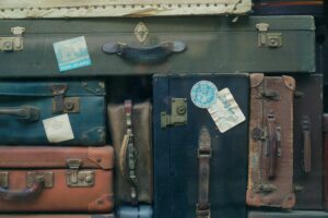 découvrez notre vaste sélection de bagages, alliant style et fonctionnalité. que vous voyagiez pour affaires ou pour des loisirs, trouvez le bagage parfait pour vos besoins. profitez de nos conseils pour choisir le bon accessoire de voyage et partez l’esprit serein.