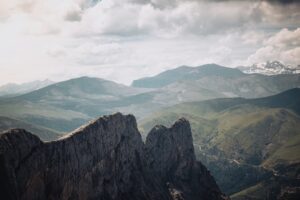 découvrez tout ce que vous devez savoir sur le salaire des maires : les variations selon les villes, les facteurs influençant les revenus et l'importance de ce poste au sein de la collectivité.