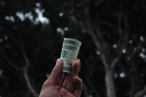 découvrez tout sur le salaire des membres du gign, l'unité d'élite de la gendarmerie française. nous vous proposons une analyse détaillée des rémunérations, des primes et des avantages offerts à ces professionnels de la sécurité nationale.