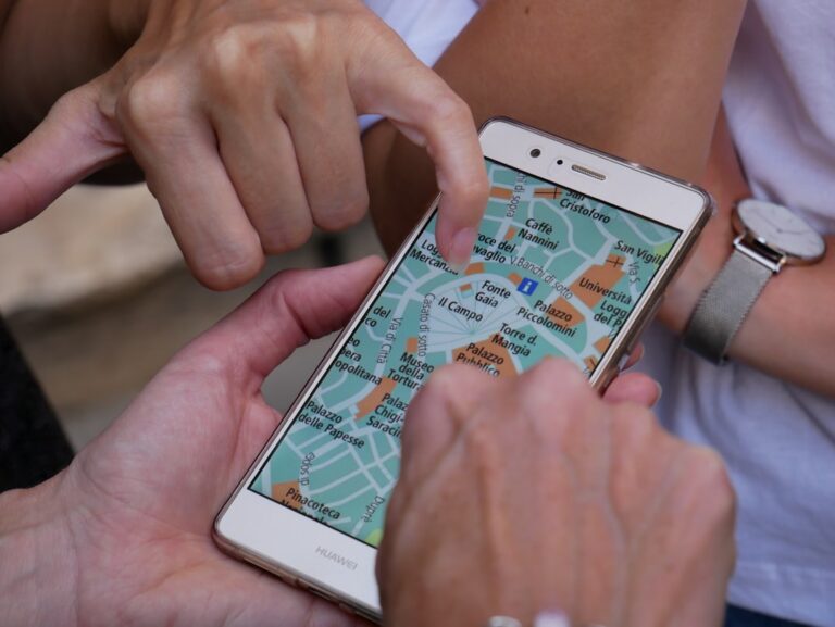 découvrez notre guide complet sur la navigation, où vous apprendrez les meilleures pratiques, équipements et techniques pour naviguer en toute sécurité sur les mers et rivières. que vous soyez débutant ou marin expérimenté, trouvez des conseils utiles et des astuces pour optimiser votre expérience de navigation.