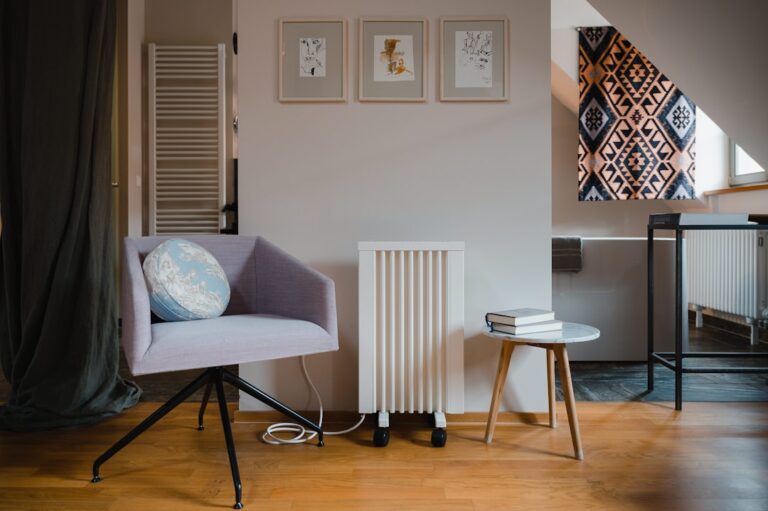 découvrez notre chauffage radiant qui offre une chaleur douce et agréable pour votre intérieur. idéal pour réchauffer rapidement vos espaces, il combine efficacité énergétique et design moderne. profitez d'un confort optimal tout en économisant sur vos factures d'énergie.
