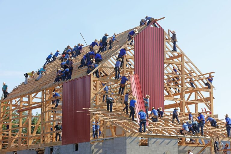 découvrez comment le team building peut renforcer la cohésion de votre équipe, améliorer la communication et stimuler la motivation au travail. organisez des activités engageantes pour développer des relations solides et favoriser un environnement de travail positif.