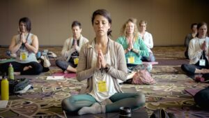 découvrez les meilleures applications de yoga gratuites pour pratiquer à domicile, avec des séances adaptées à tous les niveaux. améliorez votre bien-être physique et mental grâce à des cours variés, des conseils d'experts et une communauté active!