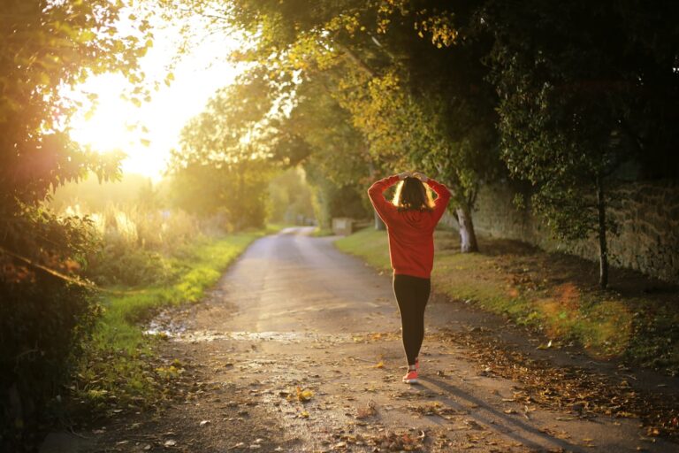 découvrez l'importance de la santé et du bien-être au quotidien. explorez des conseils pratiques pour adopter un mode de vie sain, améliorer votre nutrition et gérer le stress, afin de vivre une vie équilibrée et épanouie.