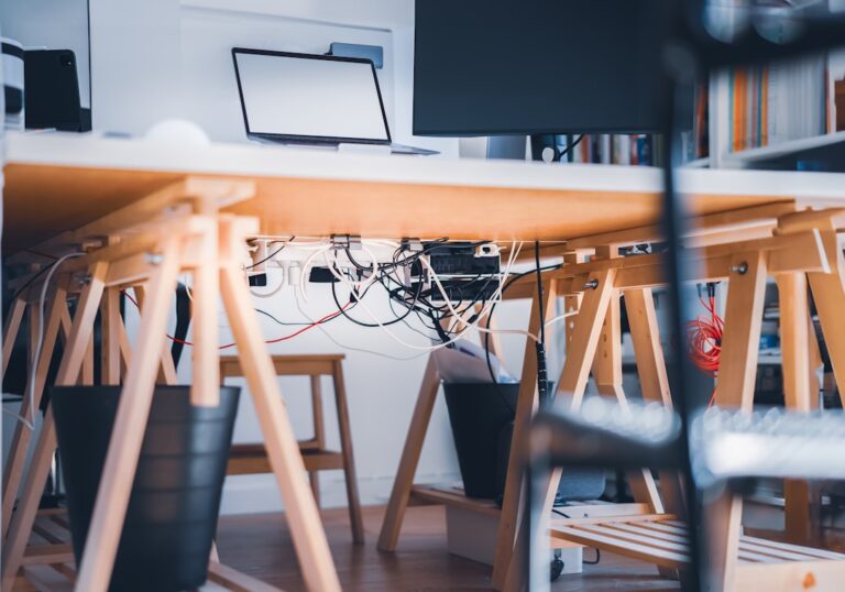 découvrez notre service de support informatique professionnel, dédié à résoudre tous vos problèmes techniques rapidement et efficacement. bénéficiez d'une assistance 24/7 pour garantir le bon fonctionnement de votre système et améliorer votre productivité.