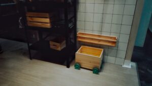 découvrez des solutions pratiques et élégantes pour le rangement de votre cuisine. optimisez l'espace avec des étagères, armoires et accessoires astucieux, idéaux pour garder vos ustensiles et ingrédients organisés et accessibles.
