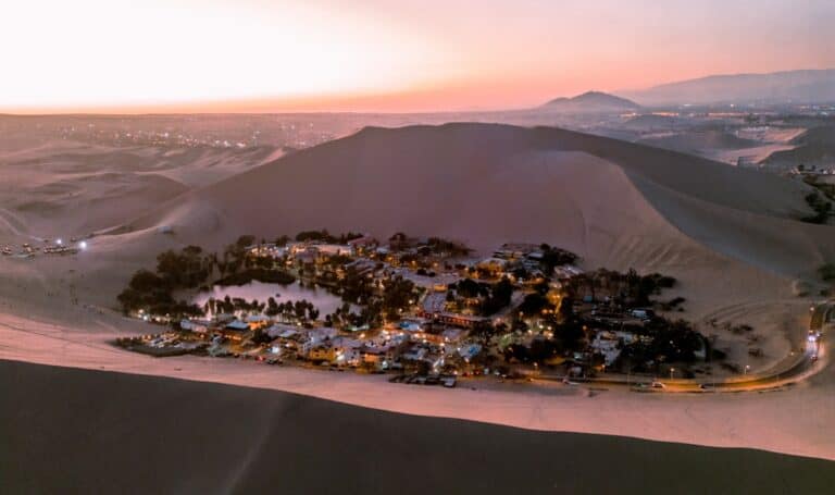 découvrez une oasis de paix et de sérénité, un lieu enchanteur où la nature s'épanouit et offre un refuge idéal pour échapper au tumulte du quotidien. laissez-vous séduire par une atmosphère relaxante, des paysages à couper le souffle et des moments de bien-être inoubliables.
