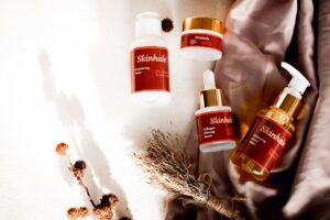 découvrez tout ce qu'il faut savoir sur le collagène : ses bienfaits pour la peau, les articulations et la santé globale, ainsi que les meilleurs conseils pour optimiser sa production naturellement.