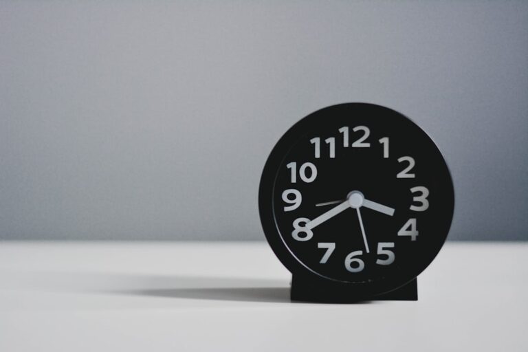convertissez facilement l'heure entre différents fuseaux horaires avec notre outil de conversion de temps fiable et rapide. idéal pour les voyages, les réunions et la planification internationale.