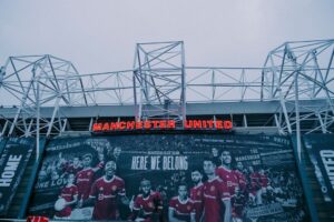 découvrez notre sélection de maillots de football authentiques pour hommes, femmes et enfants. profitez de tenues officielles des plus grands clubs et équipes nationales, idéales pour les fans et passionnés de foot !