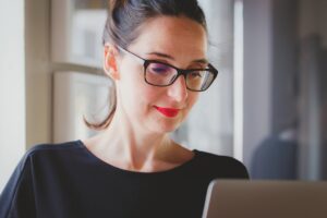 découvrez tout ce qu'il faut savoir sur le salaire : définitions, calculs, évolutions et conseils pour optimiser votre rémunération. guide complet pour salariés et employeurs.