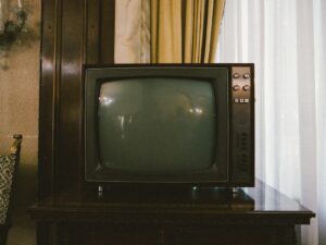 découvrez la distance idéale pour regarder votre télévision afin d'optimiser votre confort visuel et profiter d'une expérience immersive de qualité.