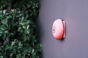 découvrez les prix des alarmes de sécurité domestique et protégez efficacement votre maison avec des solutions adaptées à votre budget.